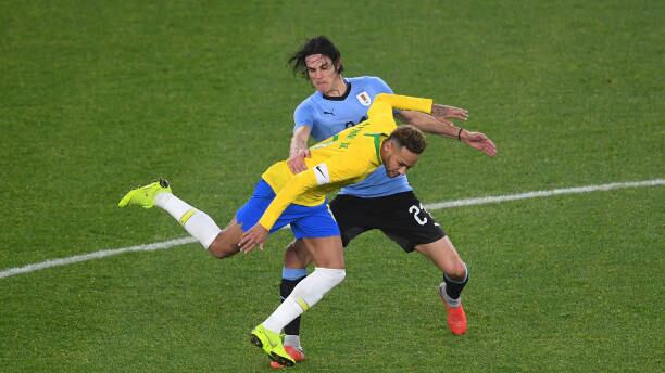 Brasile-Uruguay, nuove scintille in campo tra Neymar e Cavani