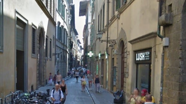 Firenze, turiste prese a pugni e derubate: arrestato marocchino