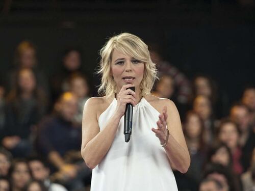 Maria De Filippi in bikini, fisico super-tonico