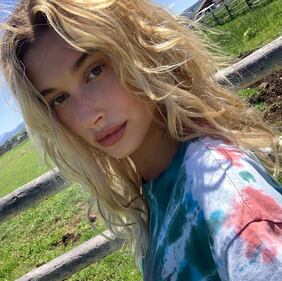 Hailey Bieber, le foto 2