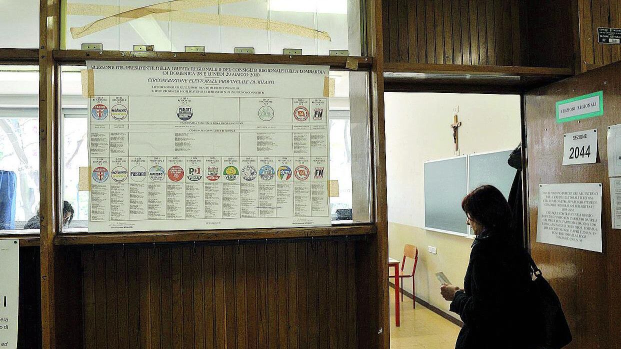 Scuole-seggi chiuse per giorni E i bimbi «piazzati» al campus