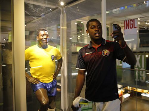 Costarica-Olanda, Pinto carica i ticos portandoli al museo di Pelè