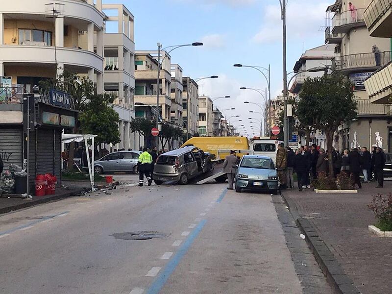 Tragico schianto nel Napoletano: morto un 28enne 2