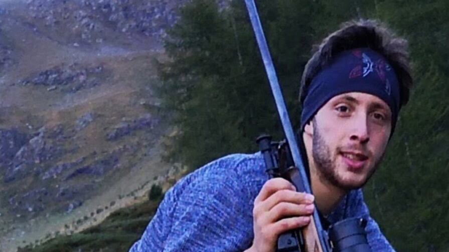 Il cacciatore "giustiziato". La fucilata da un metro mentre era steso a terra