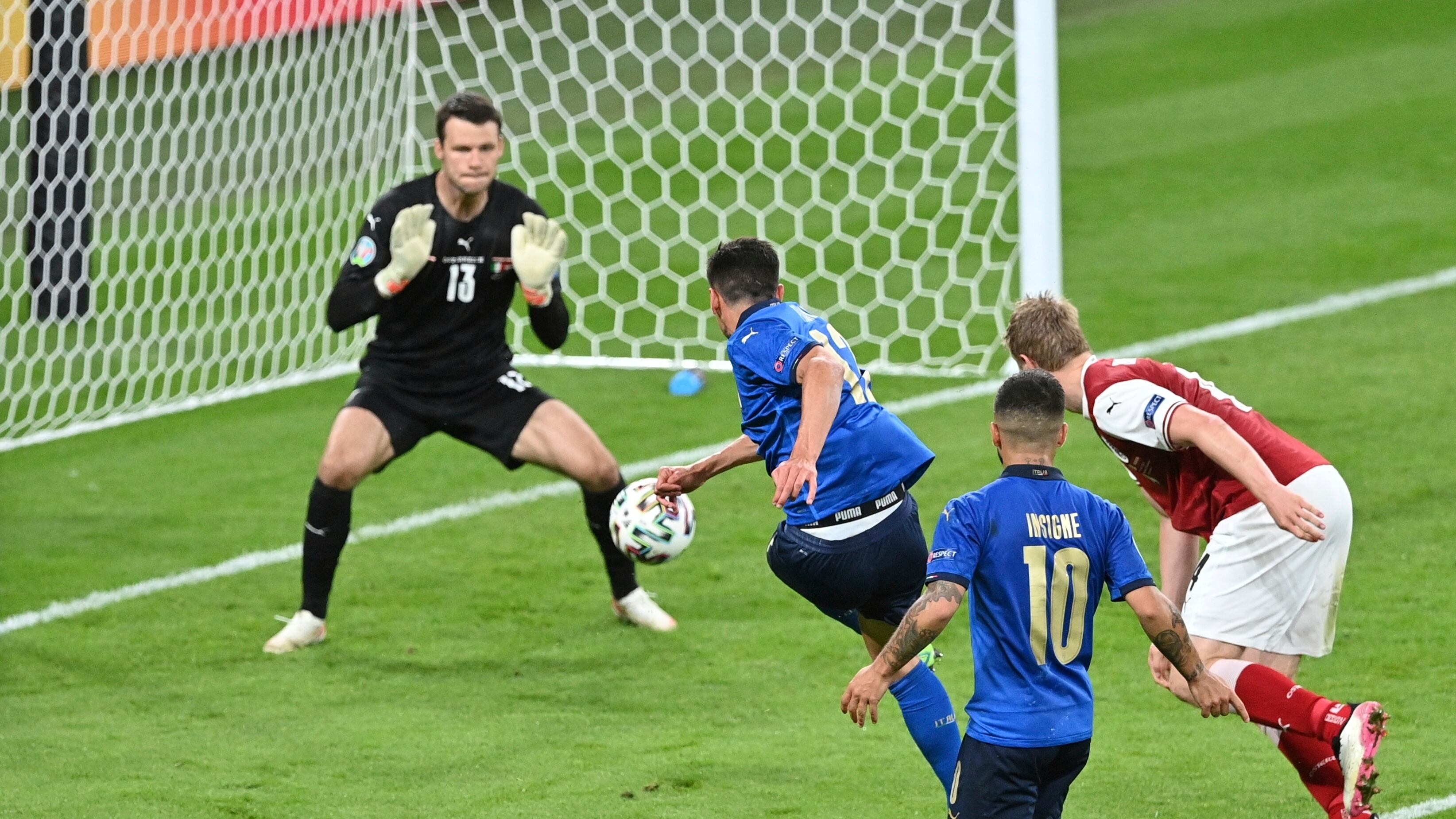 "L'Italia si è trasformata...", "4 mondiali...": finisce male per Lineker
