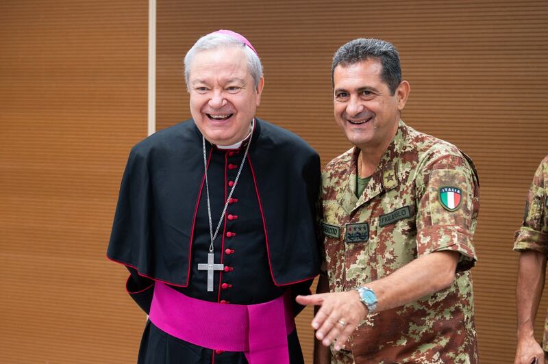 Visita di Monsignor Marcianò al personale militare e civile del Covi 3
