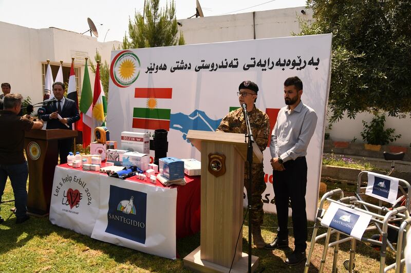 Donazioni del contingente italiano alle popolazioni del Kurdistan 8