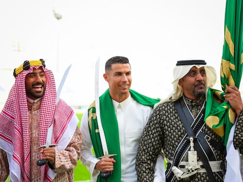 CR7 dopo Messi: marionette d'Arabia