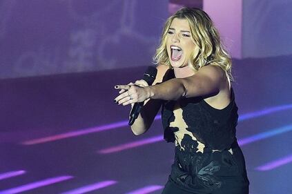 Emma Marrone sexy in topless 27