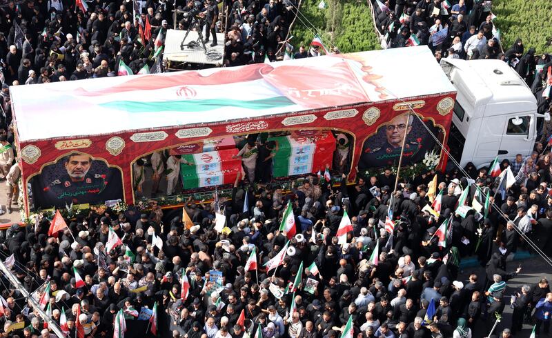 Teheran scende in piazza per i funerali dei "martiri" della guerra dei 12 giorni 11