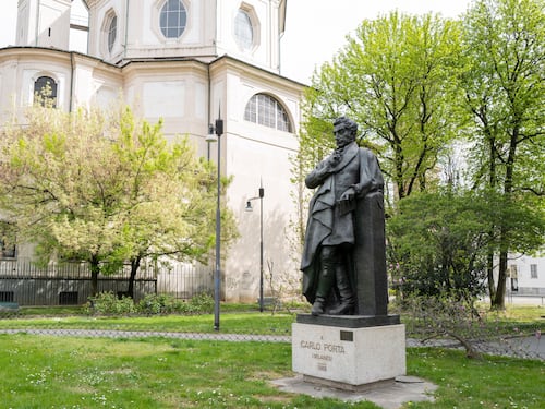 Poesie, sconcezze, "damazze" e modernità. Ecco la Milano del "sur Carlo" Porta