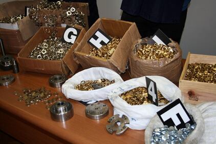 Lucca, scoperta zecca clandestina 1