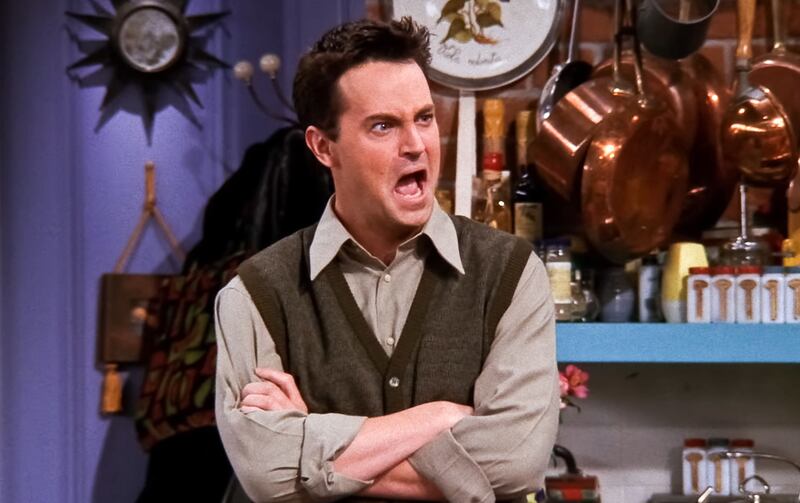 Dal successo di Friends al tunnel delle dipendenze: la carriera di Matthew Perry 11