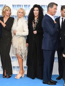 Cher e Meryl Streep, bacio lesbo in foto 3