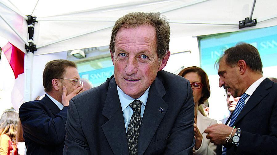 Mantovani incompatibile «Lascio il Senato entro un mese»