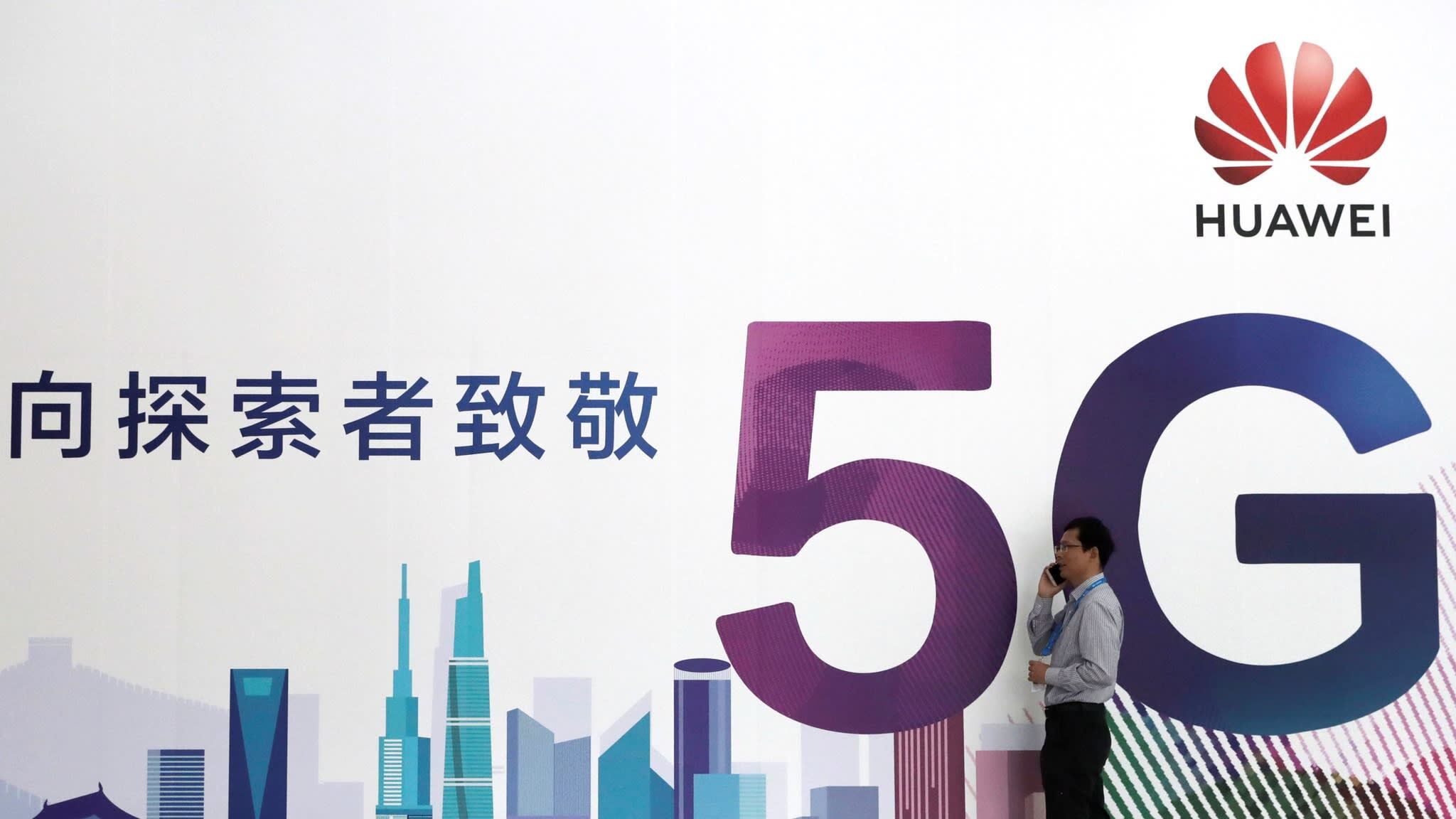 Telefoni Huawei alla Difesa: il ministero è dovuto correre a sostituirli