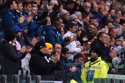 Le lacrime di Buffon durante il minuto di silenzio per Astori 6