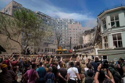 Raid di Mosca a Kiev: le immagini della distruzione 2