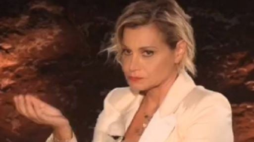 Simona Ventura: "Sapevo che Bettarini mi tradiva, ma stavo zitta"