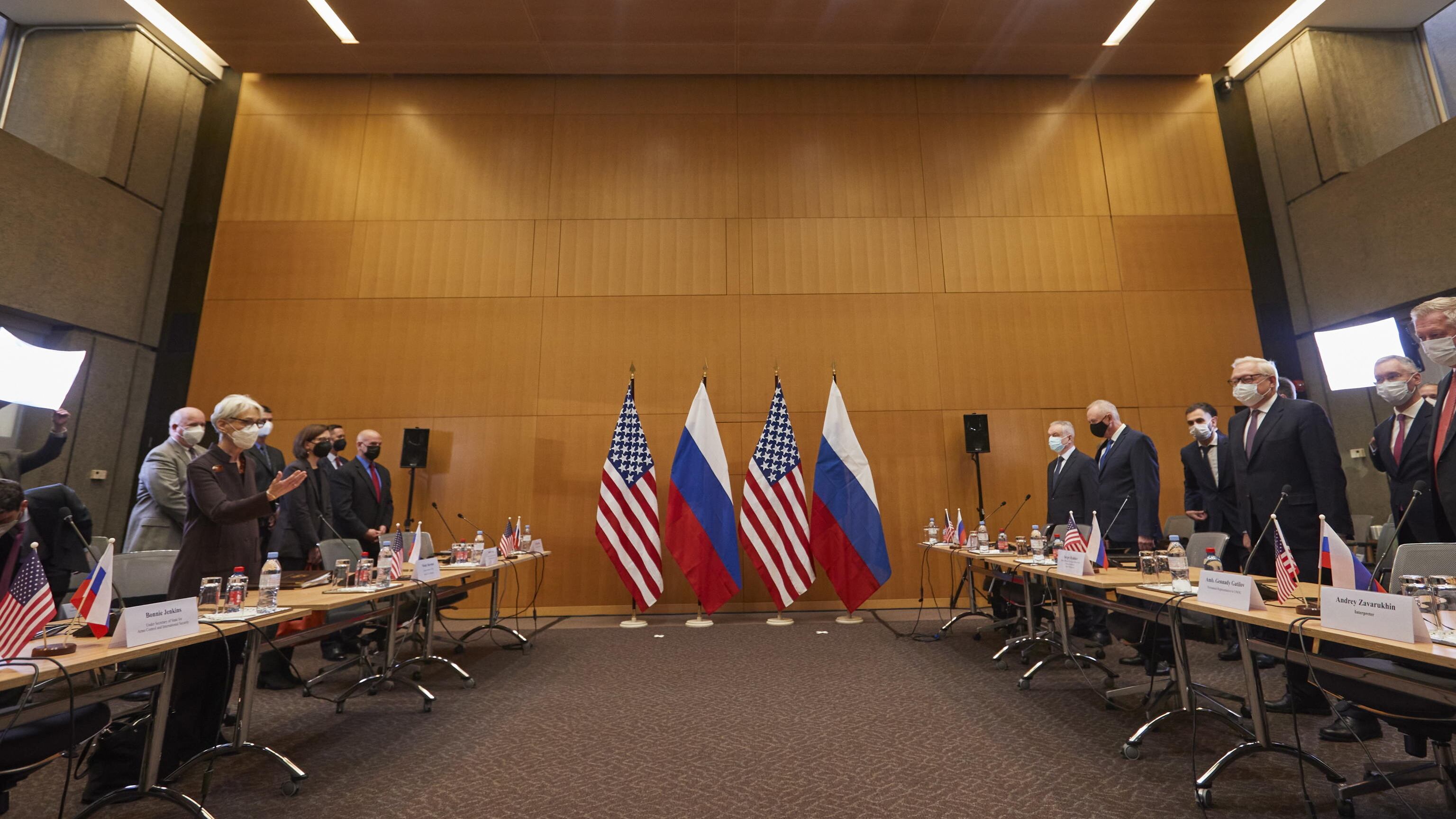 Vertice Usa-Russia: nulla di fatto. Tutto rimandato alla Nato e all'Osce