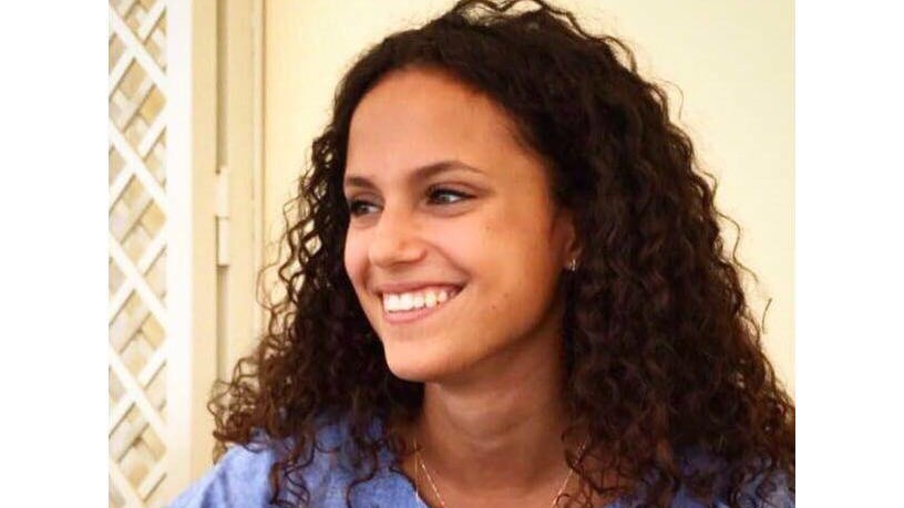 Studentessa 20enne napoletana della Sorbona muore a Parigi: è caduta da un tetto