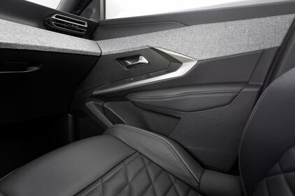 Nuova Peugeot 3008, guarda tutte le foto 25