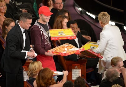Pizza e selfie, l'Oscar di Ellen Degeneres 1