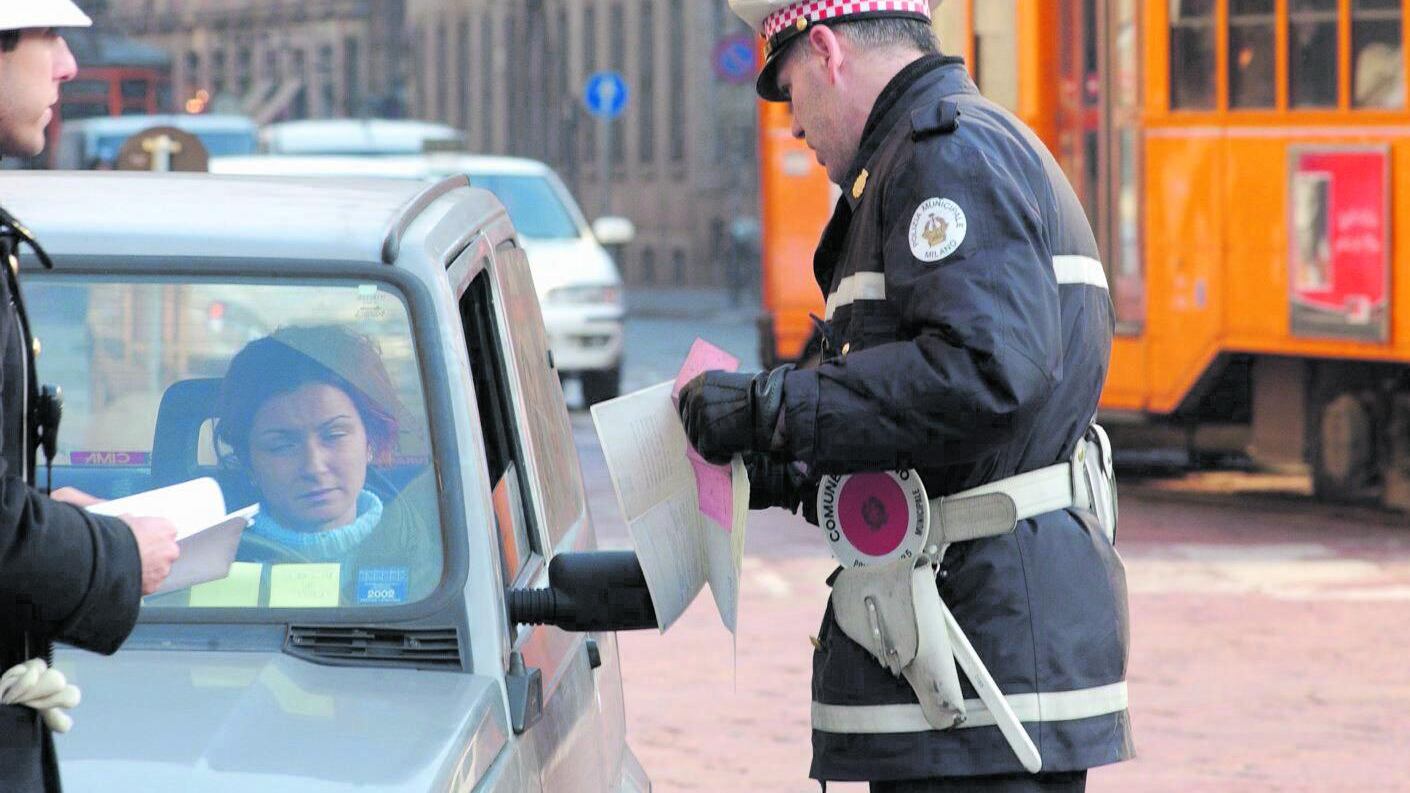 Multe per 14 milioni e ingorgo consegne. "La Ztl Quadrilatero è un manicomio"