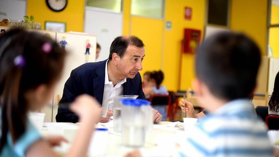 "Asili, sosta, ticket e welfare. Sala fa cassa con i più deboli"
