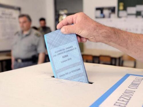 Ex sindaco dona al Comune 2,5 milioni: referendum su come usarli