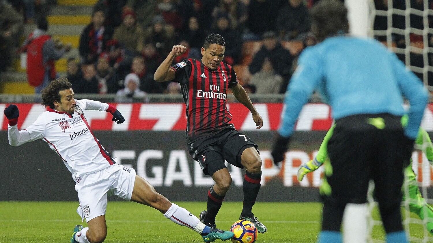 Il Milan all'ultimo assalto ritrova anche il gol di Bacca