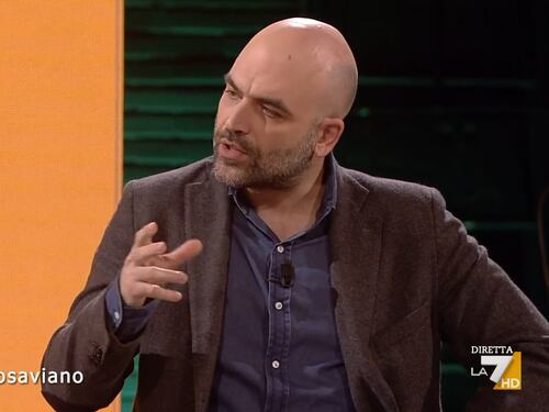 "Dove c... eravate?". Saviano fa ancora la vittima