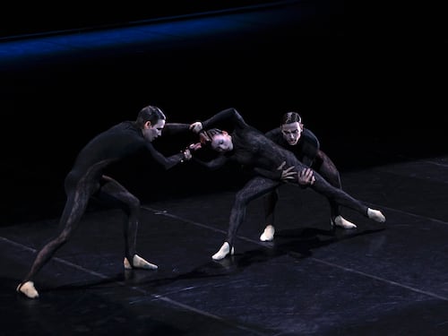 La luce dal Salone del Mobile si illumina alla Scala
