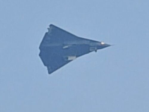 "È apparso un aereo militare misterioso": cosa sappiamo del nuovo velivolo cinese
