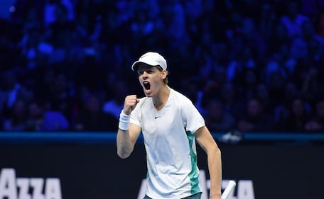 ATP Finals, Djokovic trionfa contro Sinner: le immagini più belle della finale 6