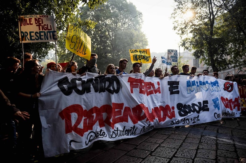 Corteo di studenti in protesta 3
