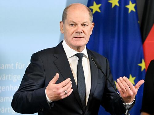 Mosca minaccia l'Occidente. Scholz fa partire i Patriot ma sui tank ora può cadere