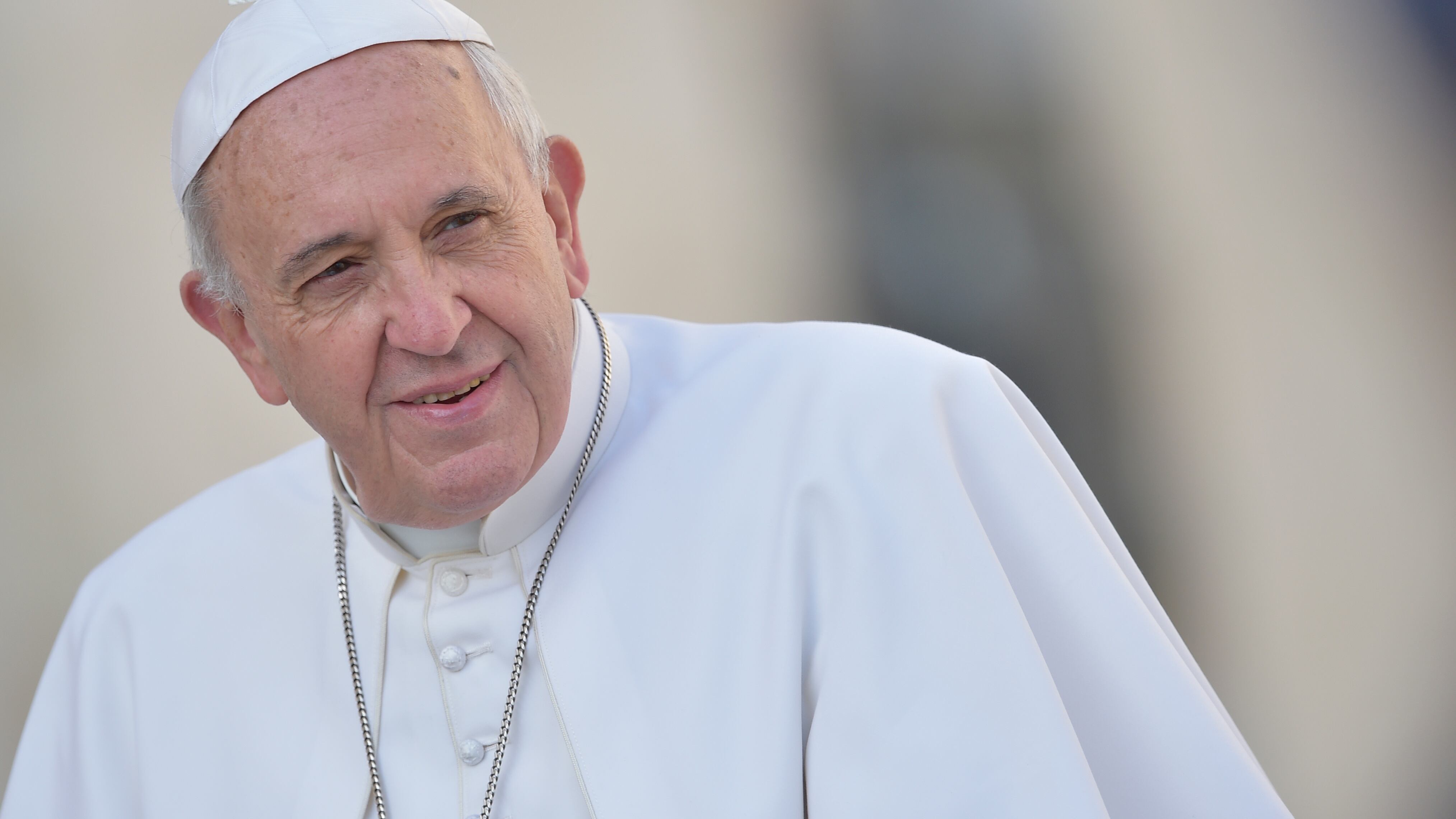 La notte tranquilla, poi gli esercizi spirituali. Ma il Papa resta ricoverato al Gemelli