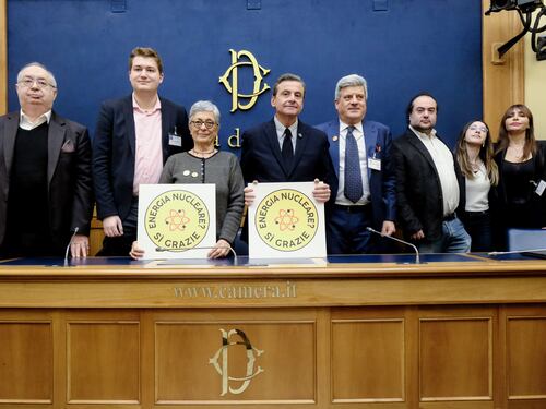"Si può partire entro sei mesi": la mossa di Calenda sul nucleare