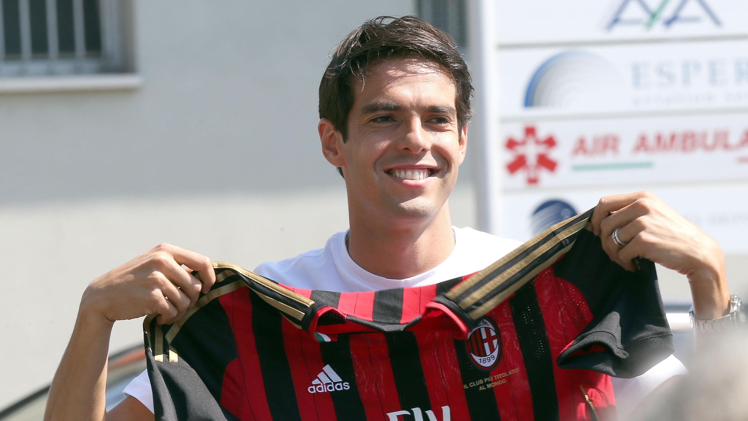 Il ritorno di Kakà a Milano: tifosi rossoneri in visibilio