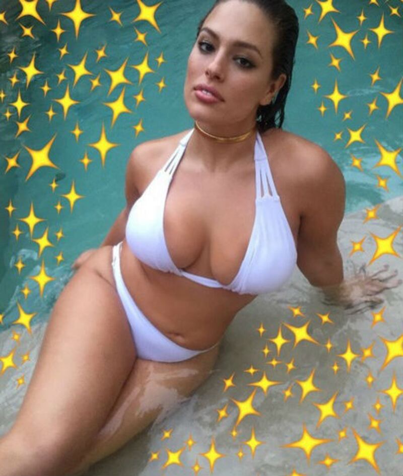 Modella curvy su Sport Illustrated 4