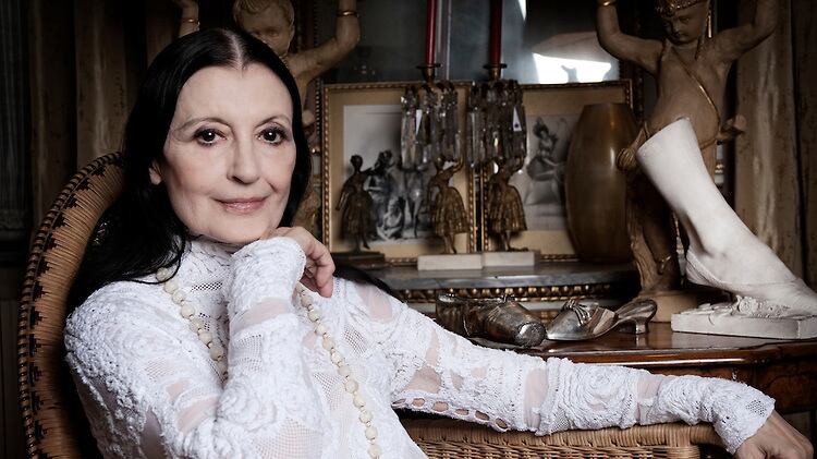 Carla Fracci compie 80 anni: tanti auguri alla signora della danza