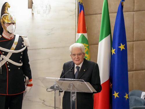 "È il mio ultimo saluto...". Il congedo di Mattarella davanti agli ambasciatori