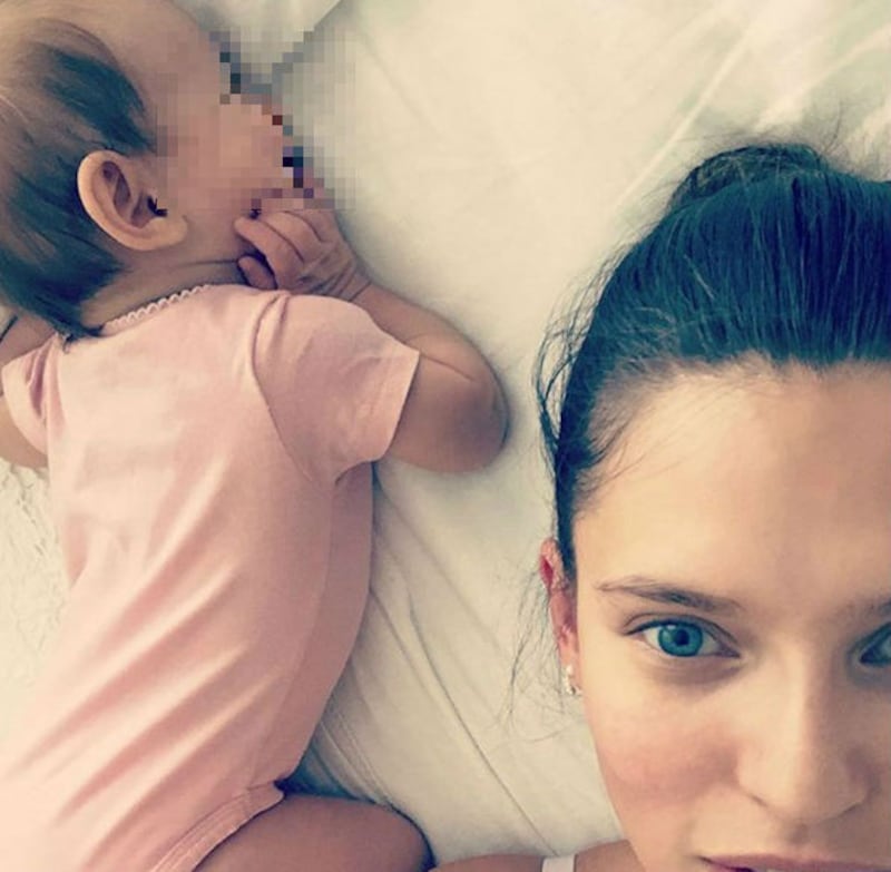 Scollatura sensuale per Bianca Balti 4