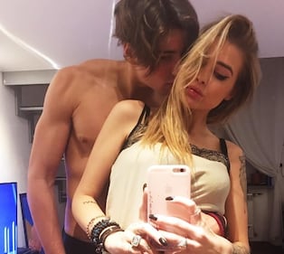 Il figlio di Bettarini fa già strage di cuori. Eccolo con la fidanzata fashion blogger