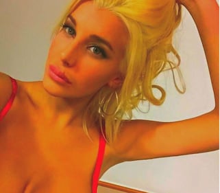 Il super sexy Instagram di Charlotte Caniggia 11