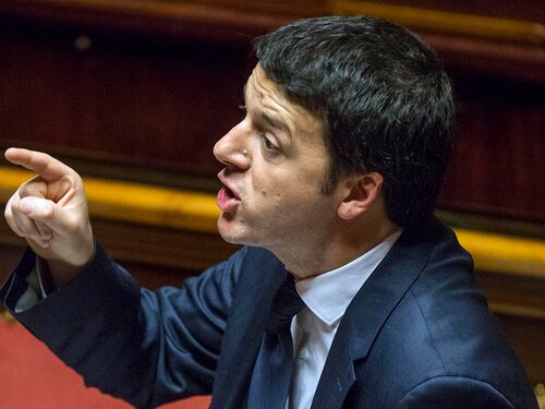 Renzi: "Ottanta euro al mese e via le auto blu? E' anche demagogia"