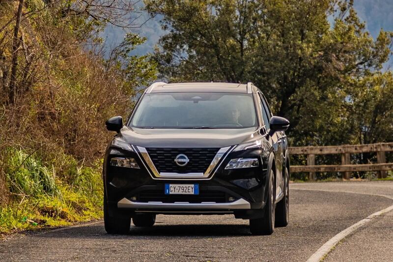 Nissan X-Trail 1.5 MHEV 2WD: guarda tutte le foto 2