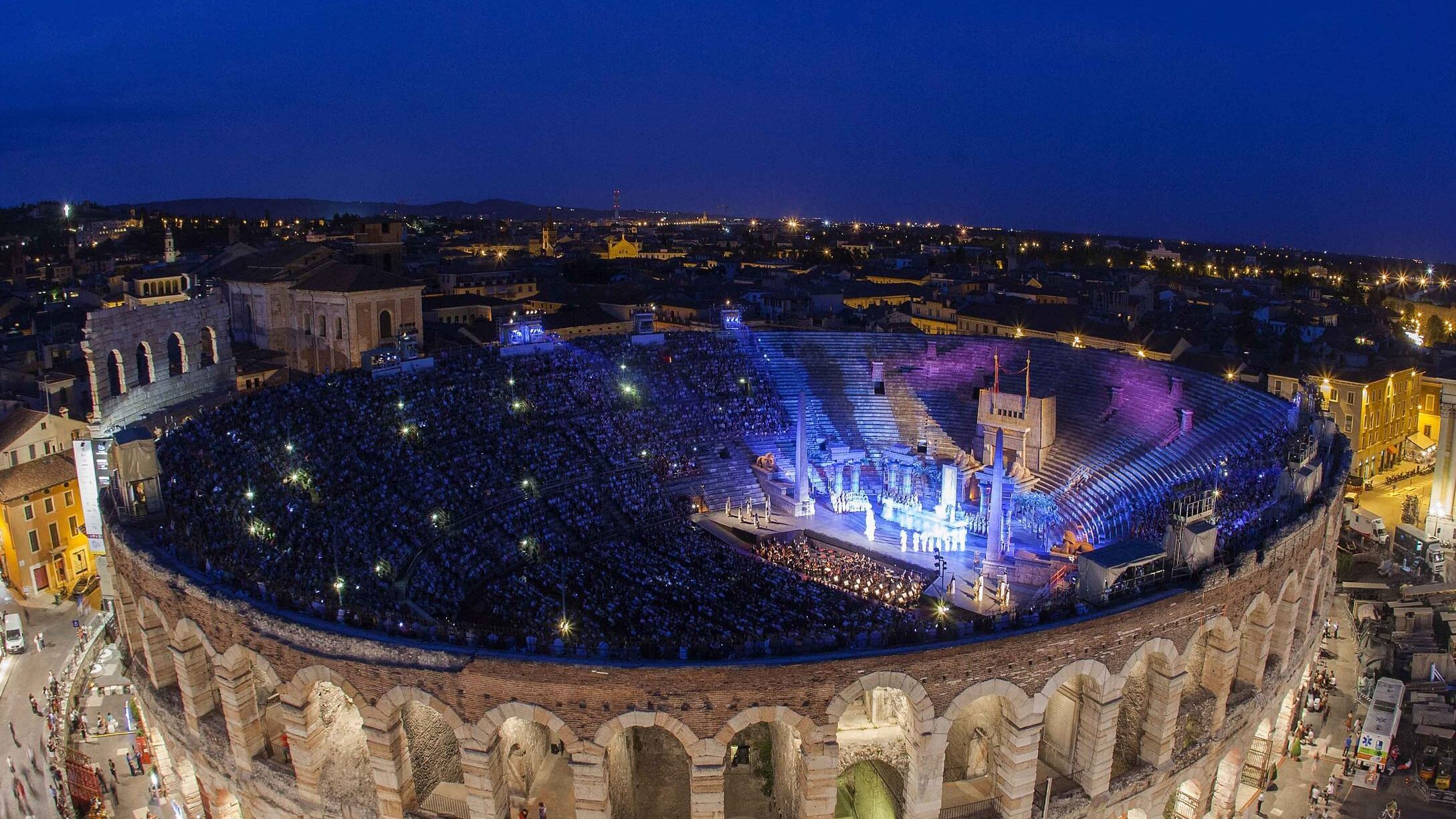 La magia dell'Arena di Verona si accende col Nabucco