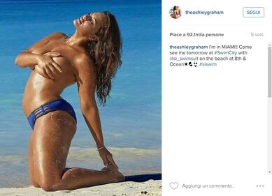 Ashley Graham nuda su Maxim: foto 15